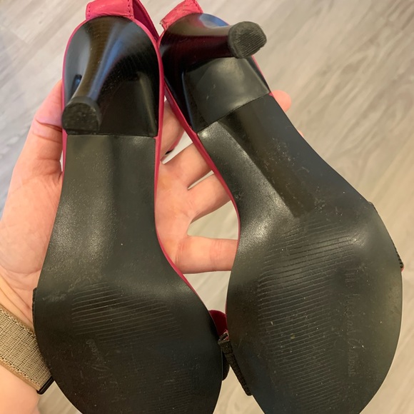 Stiletto wiyh cute ankle strap - Picture 3 of 5